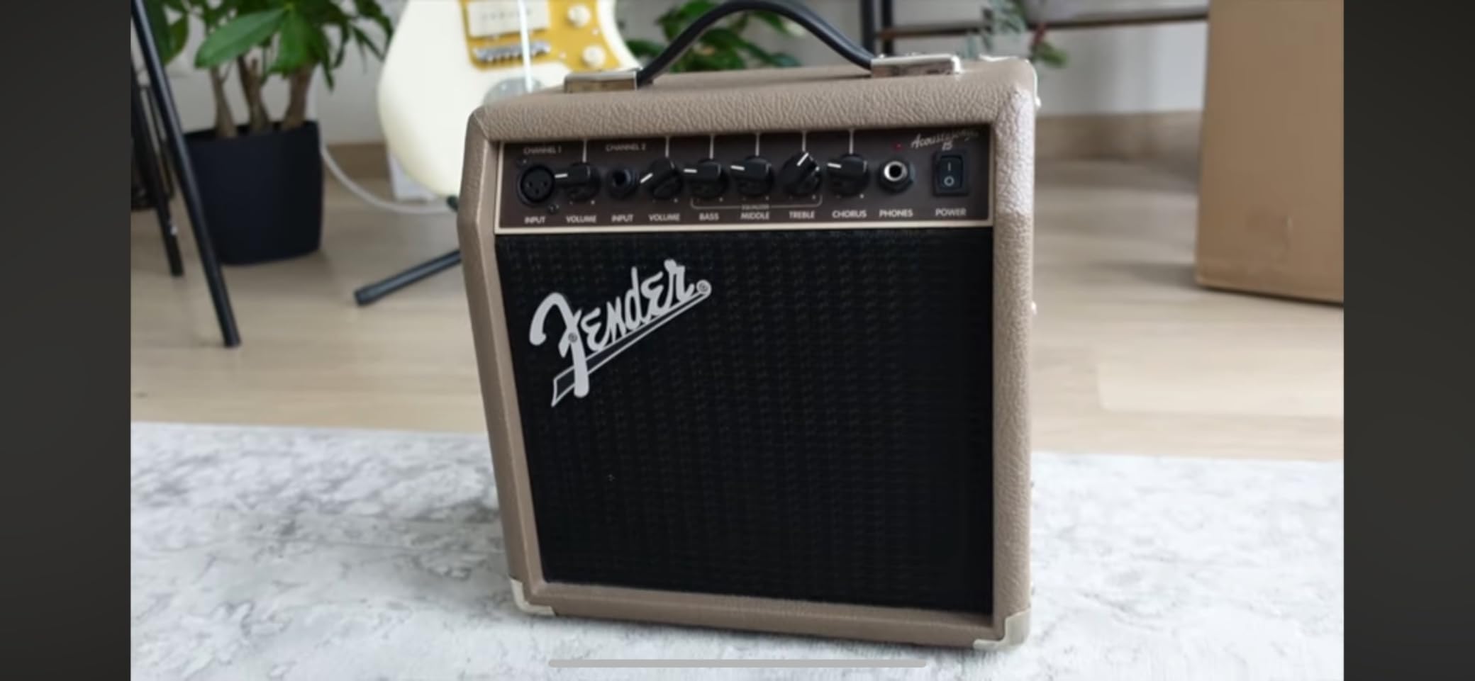 Fender Acoustasonic Guitar Amp for Acoustic Guitar, 15 Watts, with 2-Year Warranty 6 Inch Speaker, Dual Front-Panel inputs, 11.5Hx11.19Wx7.13D Inches, Tan - Customer Photo 1