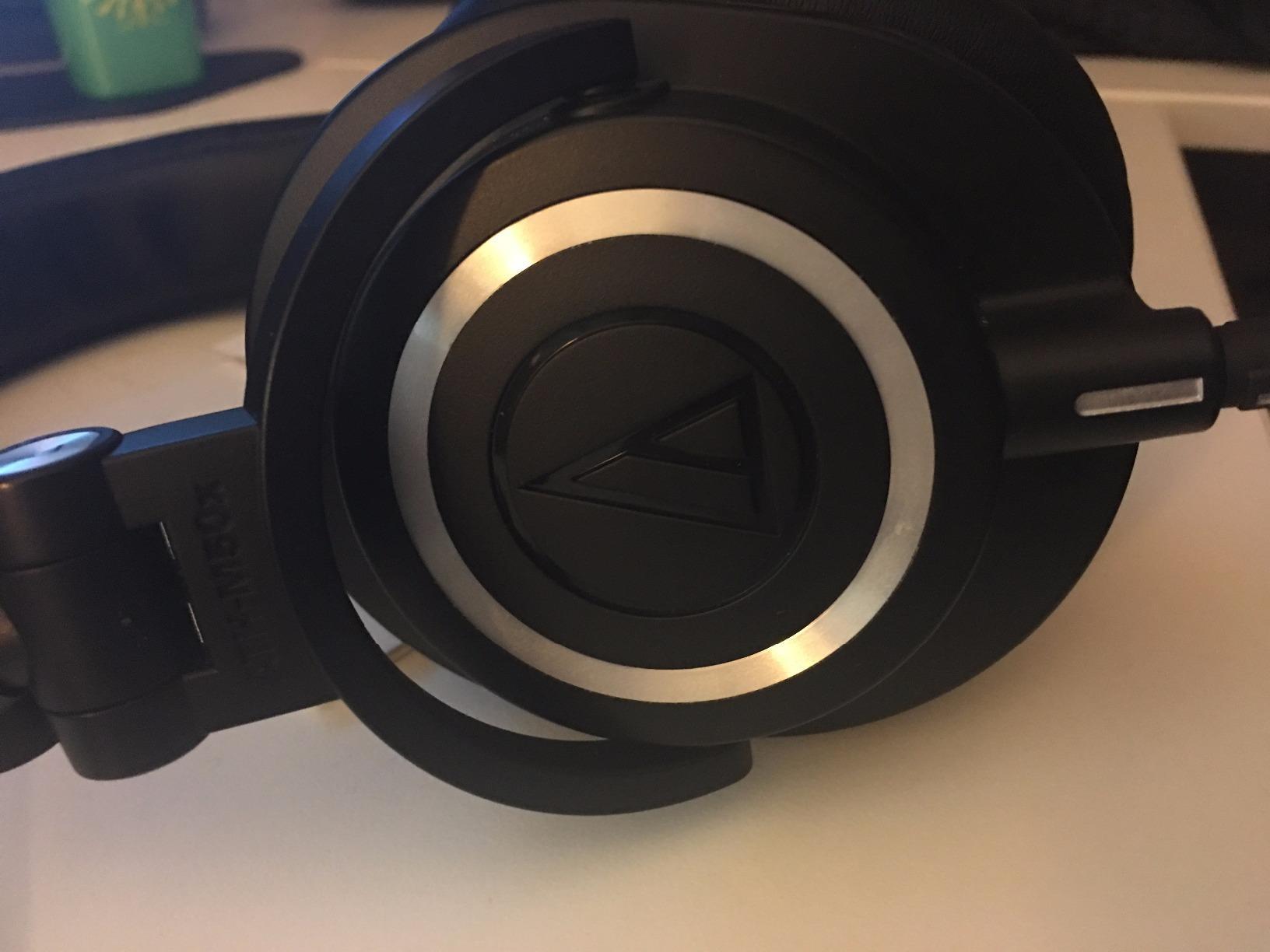 Audio-Technica ATH-M50x Professional Studio Monitor Headphones, Black - Customer Photo 3