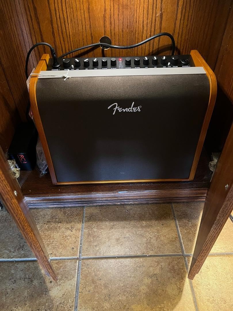 Fender Acoustic Guitar Amp, 100 Watts, with 2-Year Warranty Bluetooth Speaker, 8 Inch Full-range Speaker, 14Hx18.5Wx9.25D inches, Wood, Natural Blonde - Customer Photo 1