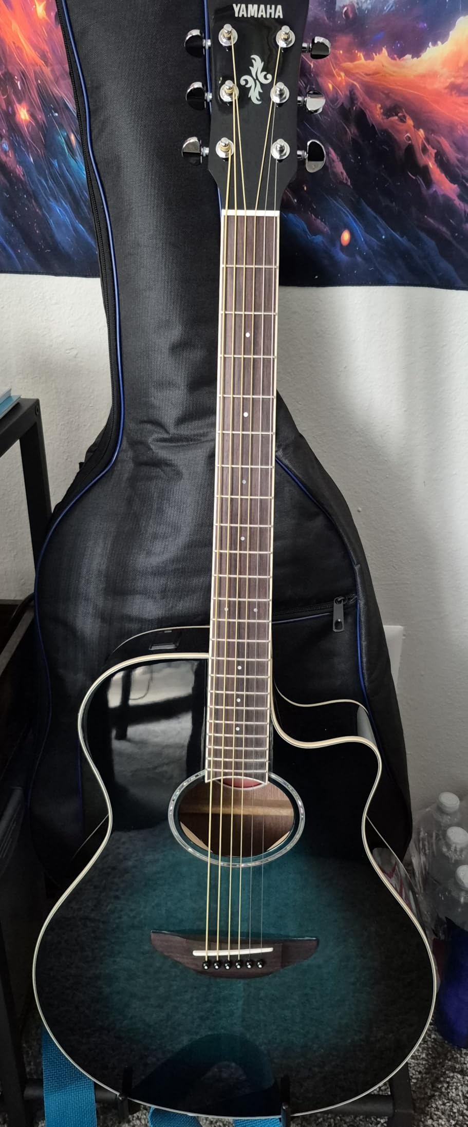 Yamaha APX600 BL Thin Body Acoustic-Electric Guitar, Black Customer Review Yamaha APX600 BL Thin Body Acoustic-Electric Guitar, Black - Customer Photo 1