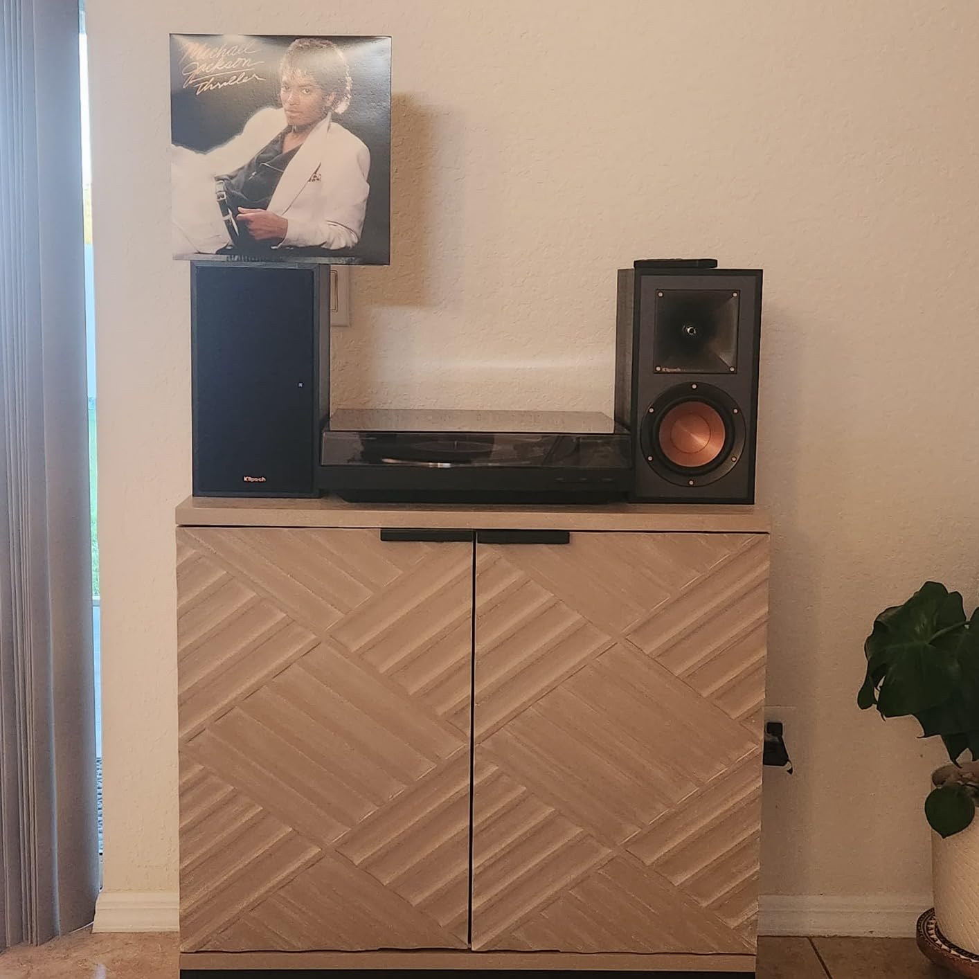 Klipsch R-51PM Powered Bluetooth Speaker,Black Customer Review Klipsch R-51PM Powered Bluetooth Speaker,Black - Customer Photo 2