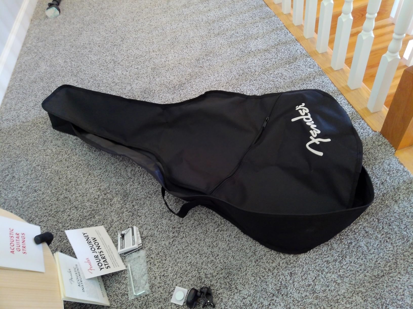 Fender California Debut Redondo Series Acoustic Guitar Pack, Beginner Guitar, 2-Year Warranty, Includes Gig Bag, Stand, and More, Natural - Customer Photo 2
