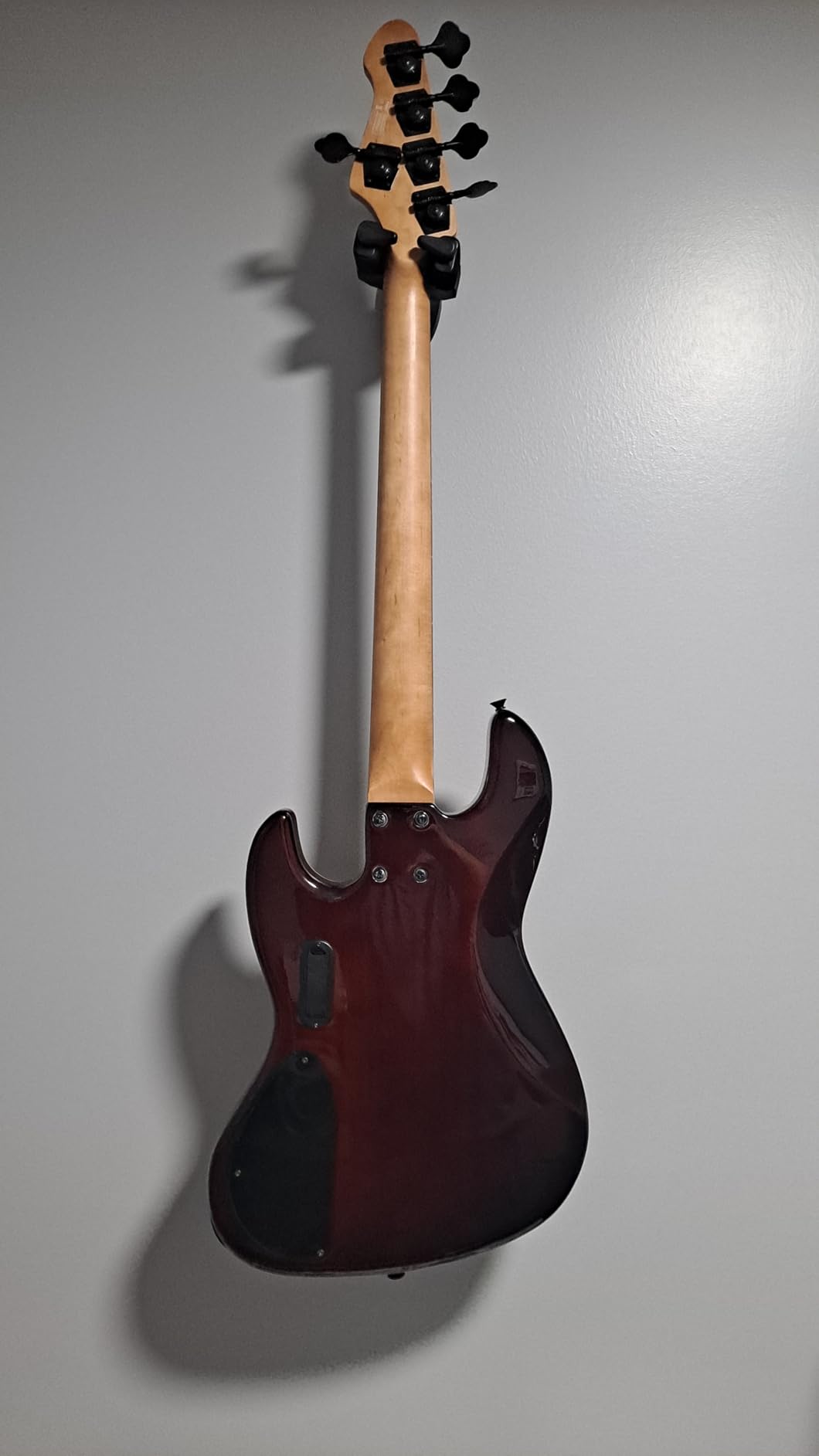 IYV, 5-String IYV-IPJB-500A Solid Body with Flame Maple Electric Jazz Bass, Natural, Honey Burst (IPJB-500) - Customer Photo 1