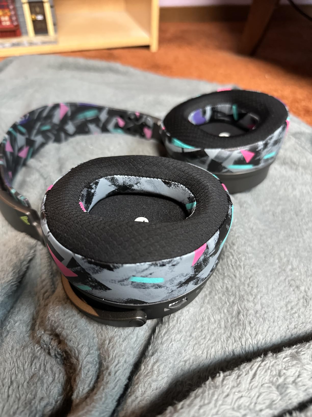 Audeze Maxwell Wireless Gaming Headset for PlayStation, Mac, PC, and Switch - Customer Photo 2