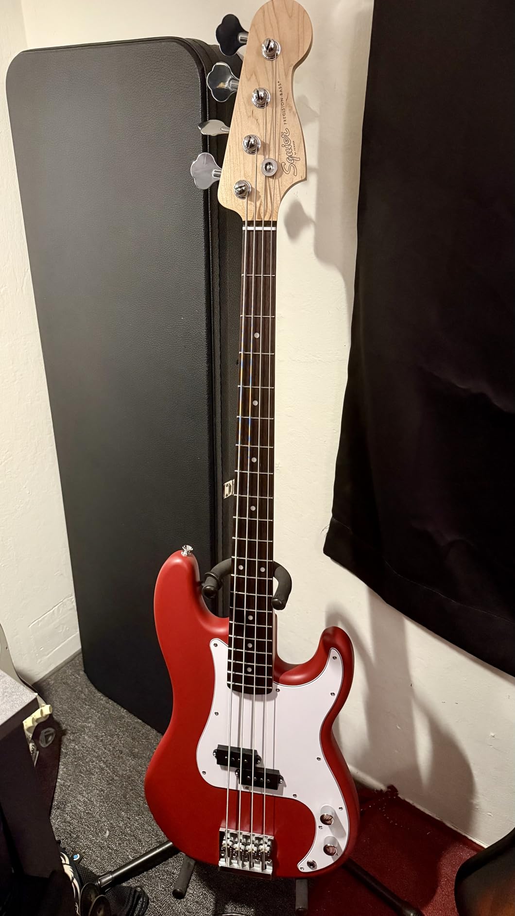 Fender Squier Debut Series Precision Bass Guitar, Beginner Guitar, with 2-Year Warranty, Includes Free Lessons, Dakota Red with Matte Finish - Customer Photo 2